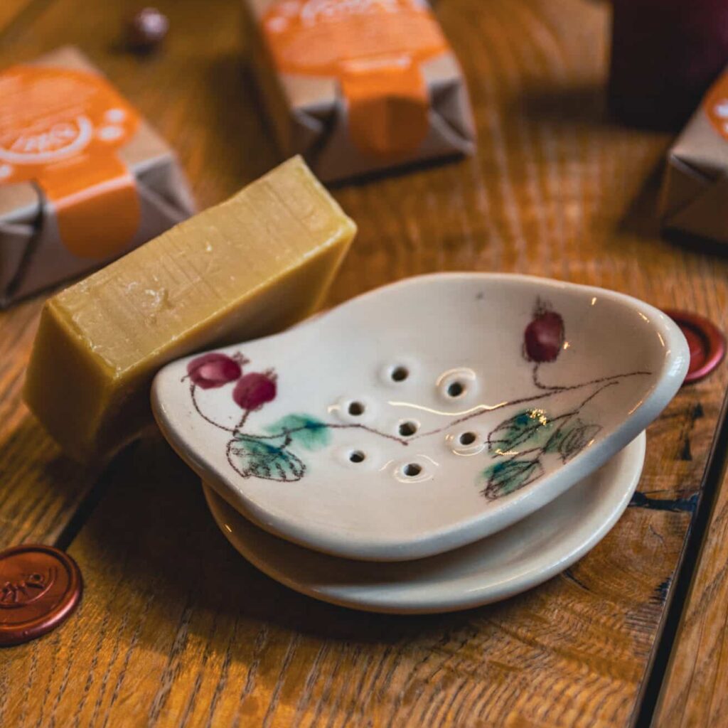 csipkebogyos feher szappantarto