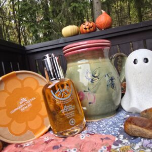 Az ültetvény szelleme halloweeni csomag zöld-piros bögrével, olajjal, teával és szellemfigurával